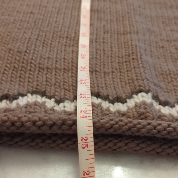 L.L. Bean Tan and Cream Knit Sweater - Picture 4 of 8
